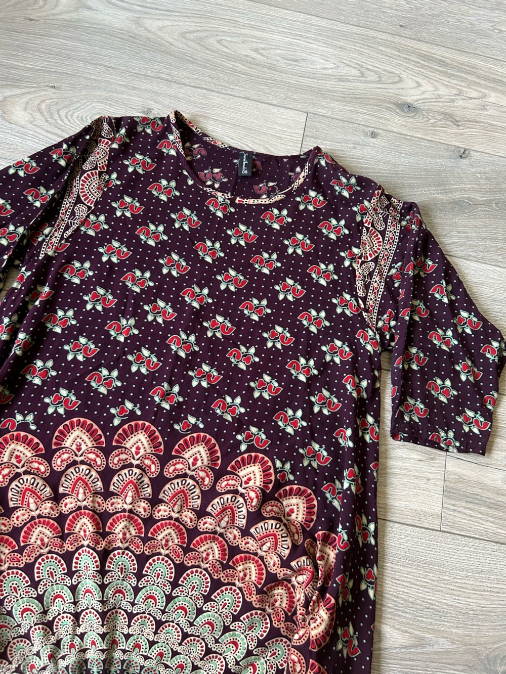 Sacred Threads tunic top OSFM - Picture 2 of 9